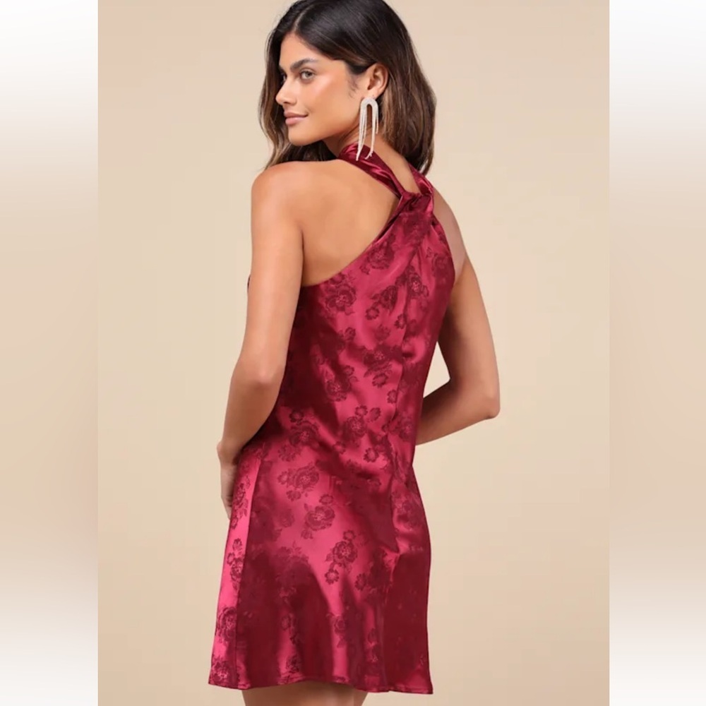 NWT Lulus Got the Key Burgundy Satin Floral Jacquard Halter Mini Dress Small - Picture 5 of 6